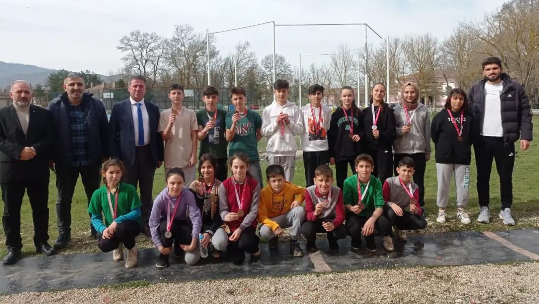 Ortaokul Yıldız Kızlar ve Yıldız Erkekler Arası Atletizm Turnuvası